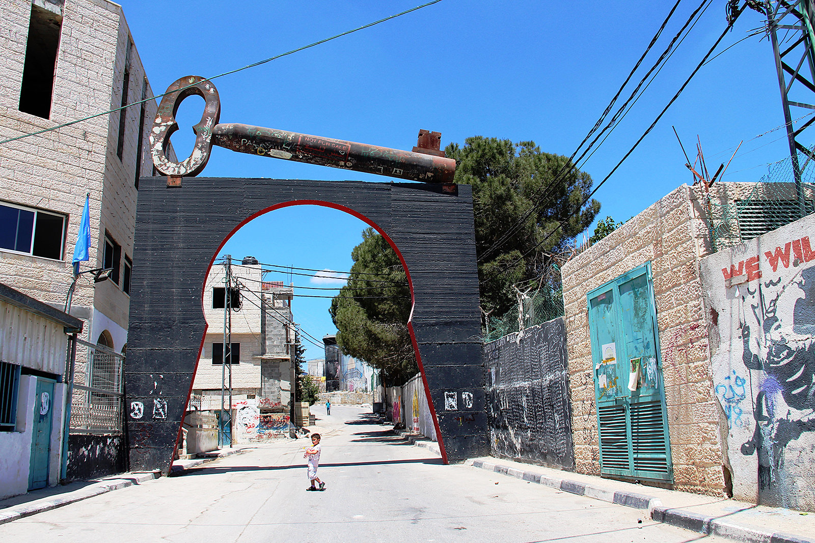 Symbol der Hoffnung: Weltgrößter Schlüssel zum Flüchtlingslager Aida bei Bethlehem (Foto: Dagmar Gehm)
