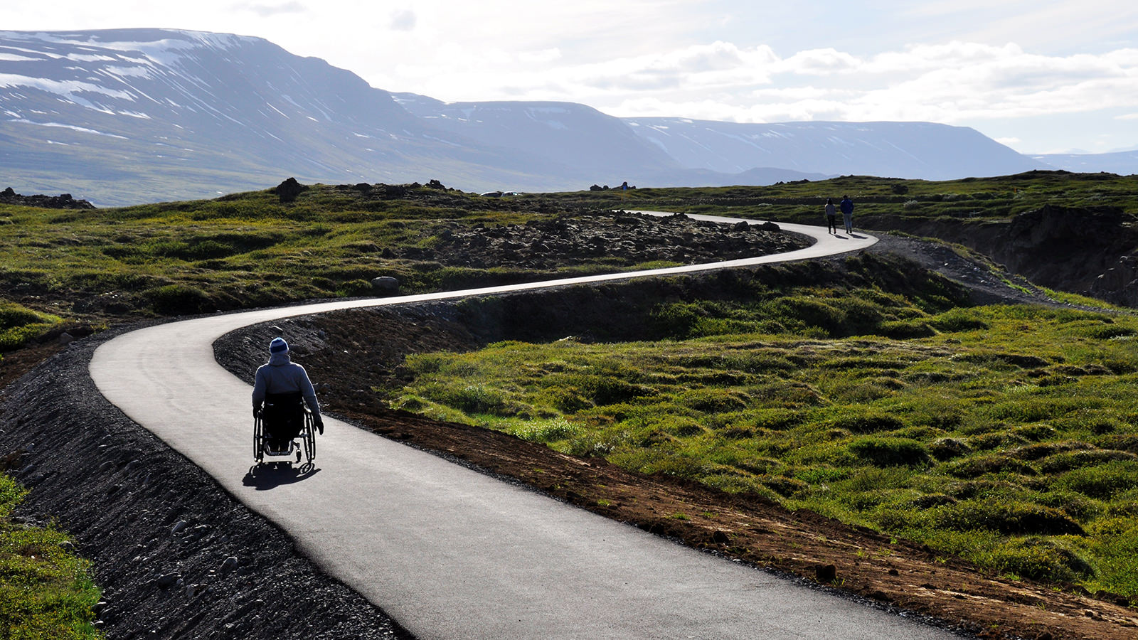 Auch Menschen mit körperlichen Einschränkungen können weltweit unterwegs sein; Foto: Runa Reisen