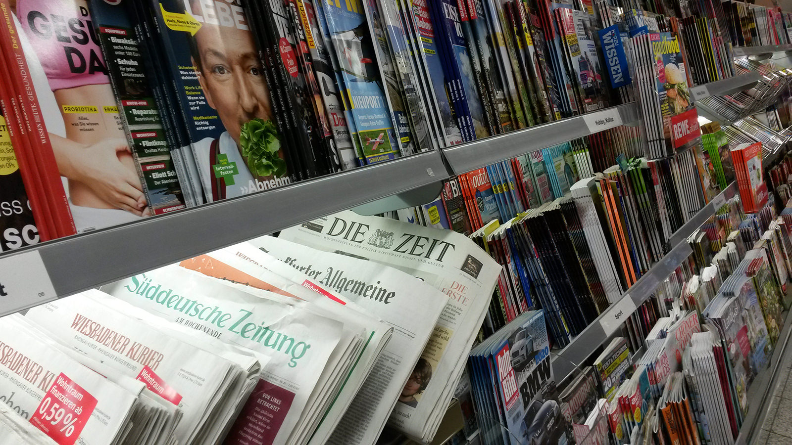 Zeitungen und Magazine am Kiosk; Foto: Sonja Sahmer